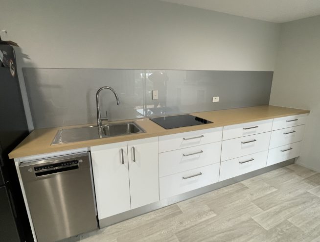 Premium Toughened Glass Services in Diddillibah 395